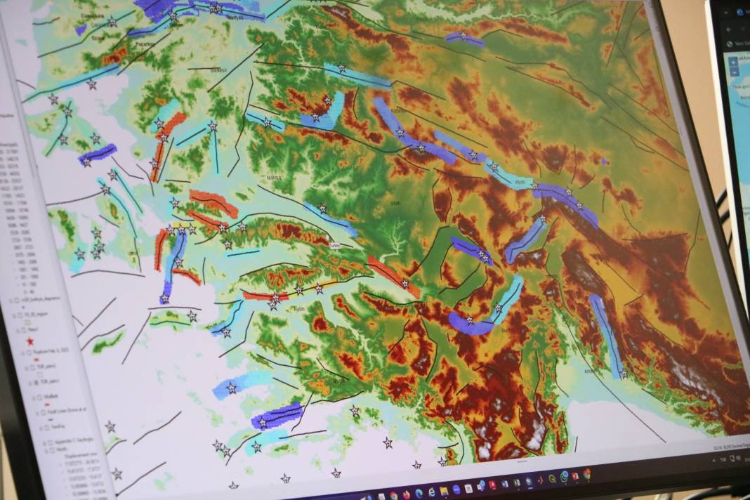 Prof. Dr. Kutoğlu: Deprem açısından en yüksek risk İzmir'de 5